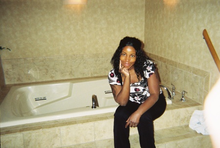 Angela Applewhite Photo 4