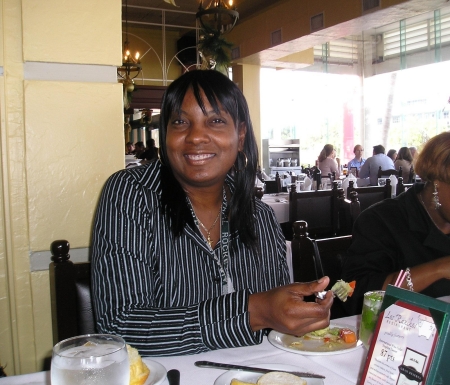 April Floyd Photo 16