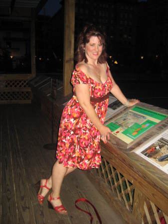 Teri Barrett Photo 3