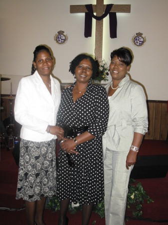 Carol Lyons Photo 35