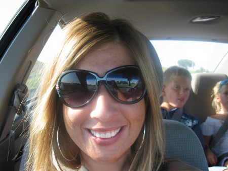 Lisa Thom Photo 12