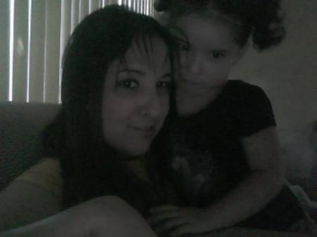 Janette Flores Photo 3