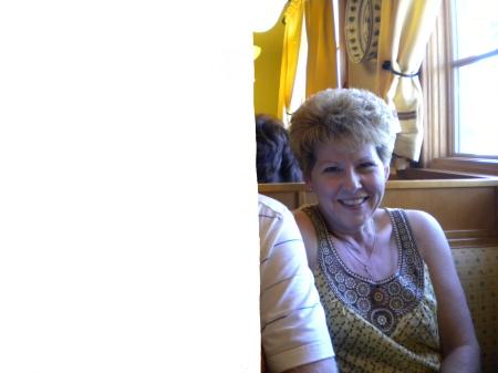 Barbara Caldwell Photo 21