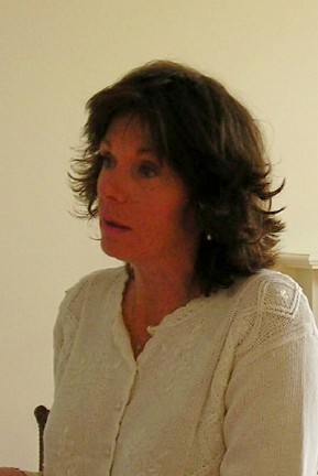 Kathleen Lynch Photo 15