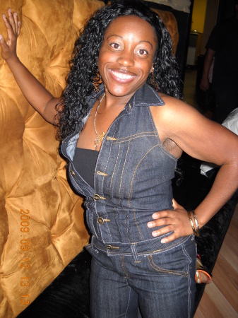 Andrea Black Photo 24