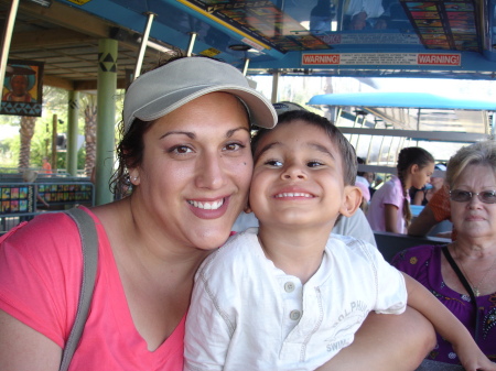 Elva Delgado Photo 6