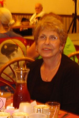 Joyce Brewer Photo 21