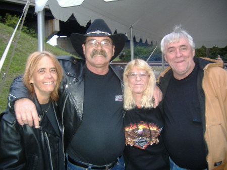 Laurie Wright Photo 32