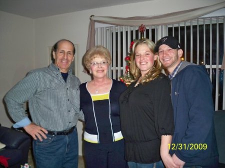 Suzanne Donnelly Photo 16