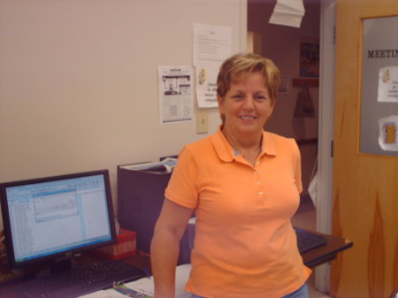 Linda Holt Photo 8