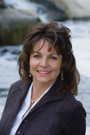 Annette Regan Photo 4