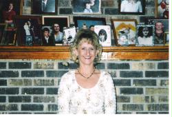 Louise Cook Photo 18