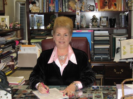 Shirley Harper Photo 27