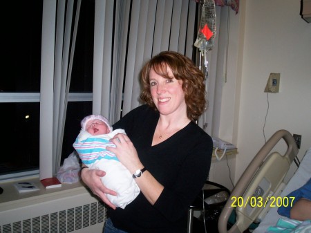 Shelley Howells Photo 14